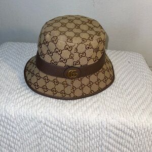 Canvas Gucci bucket hat, Good condition true to it size